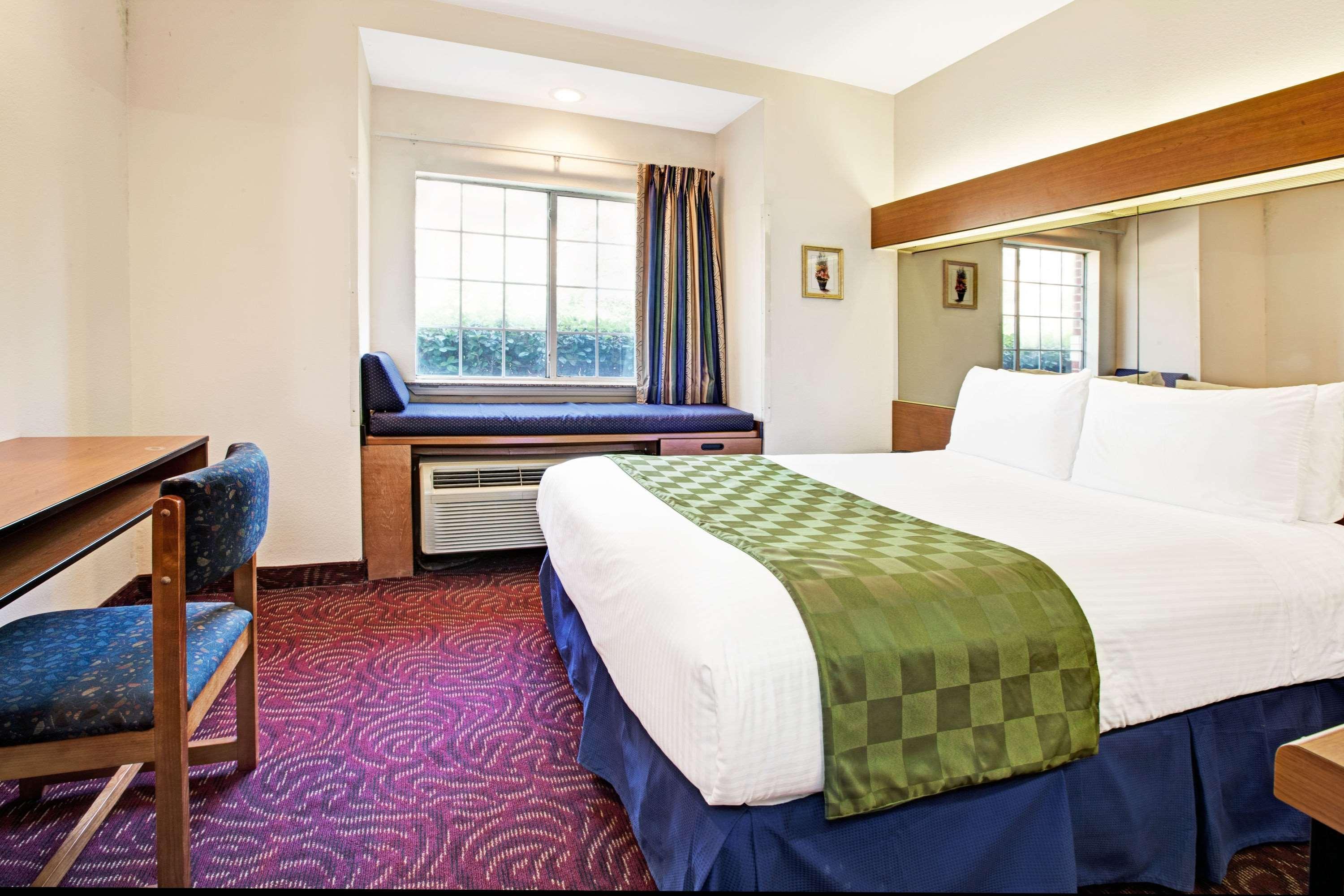 Econo Lodge Inn & Suites Mesquite - Dallas East Экстерьер фото