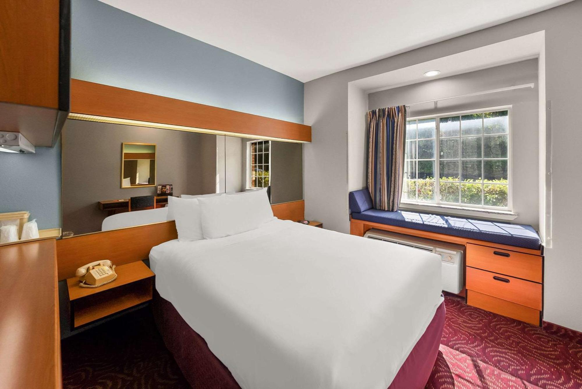 Econo Lodge Inn & Suites Mesquite - Dallas East Экстерьер фото