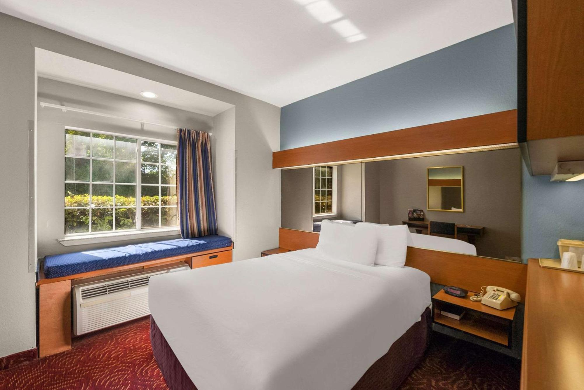 Econo Lodge Inn & Suites Mesquite - Dallas East Экстерьер фото