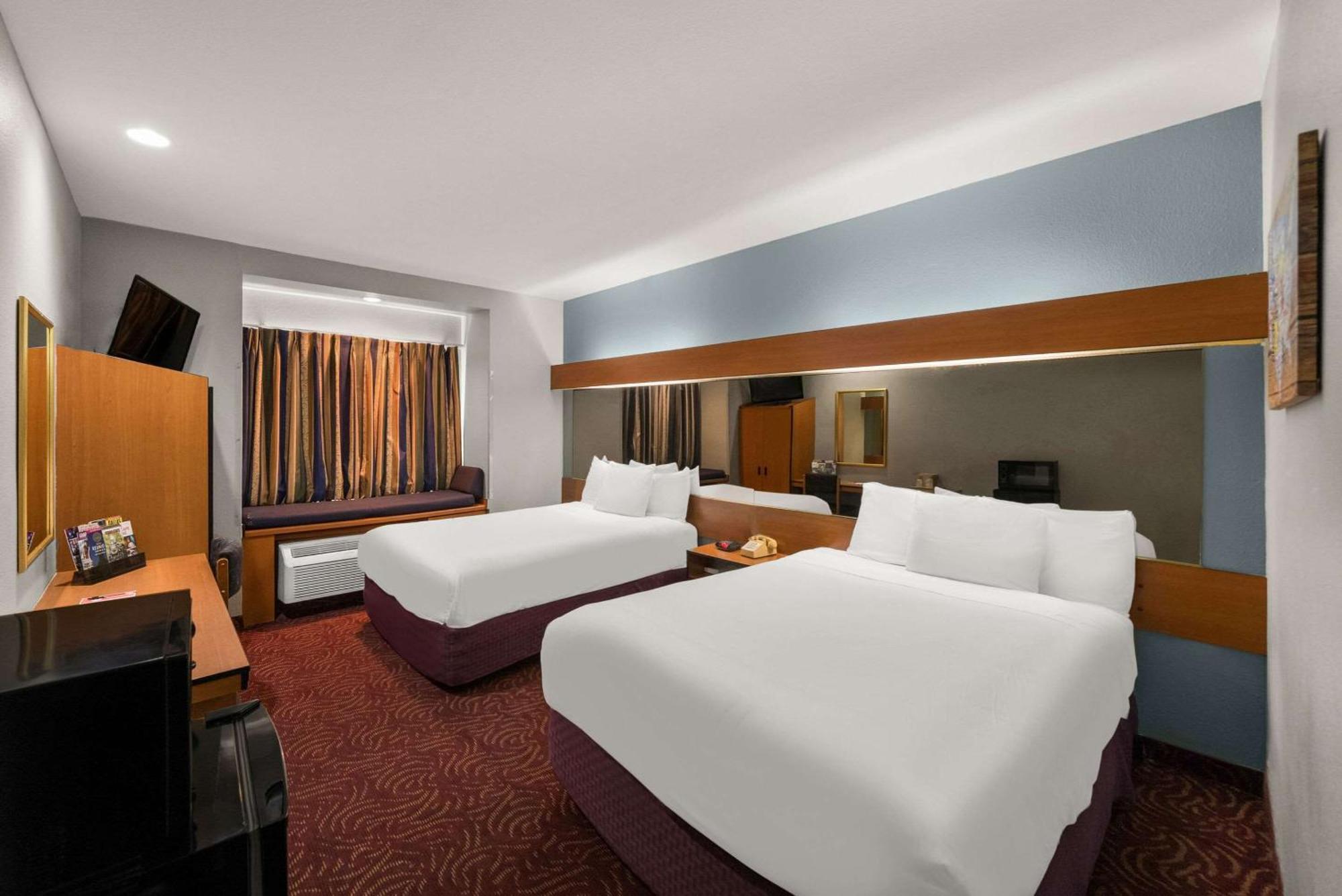 Econo Lodge Inn & Suites Mesquite - Dallas East Экстерьер фото