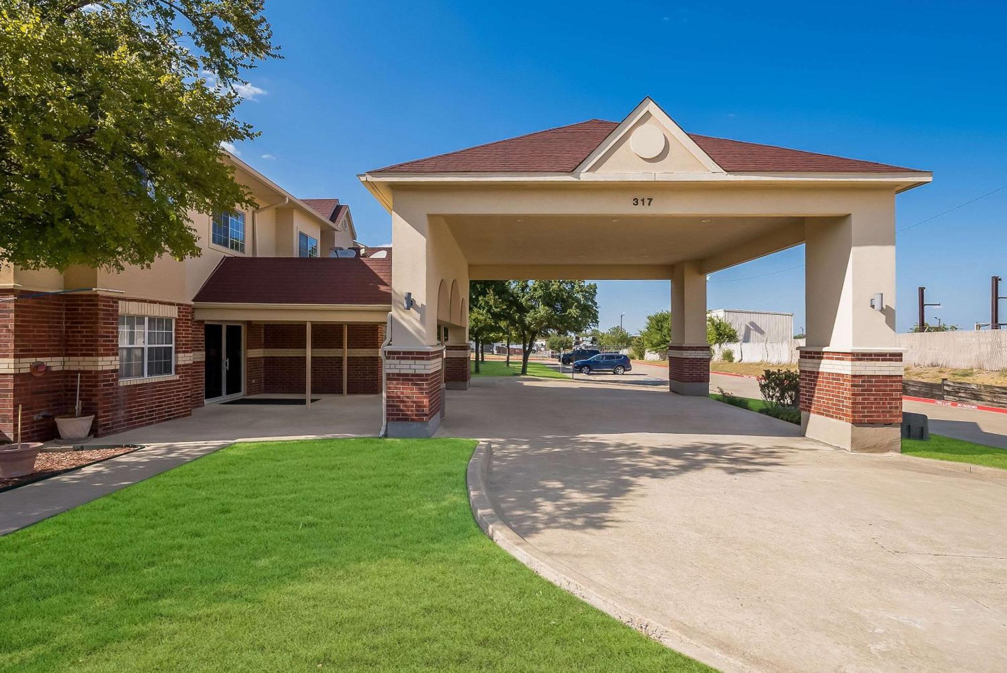Econo Lodge Inn & Suites Mesquite - Dallas East Экстерьер фото